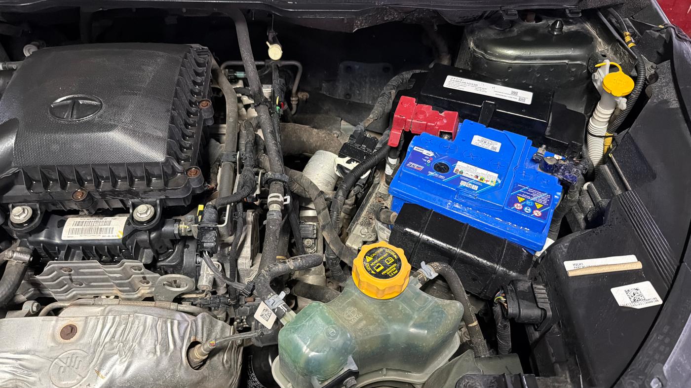 2021 Tata NEXON XZ PLUS PETROL KAZIRANGA, Petrol, Manual, 72,075 km, Engine View - Left