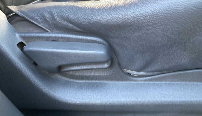 2015 Maruti Ritz VDI, Diesel, Manual, 92,891 km, Driver Side Adjustment Panel