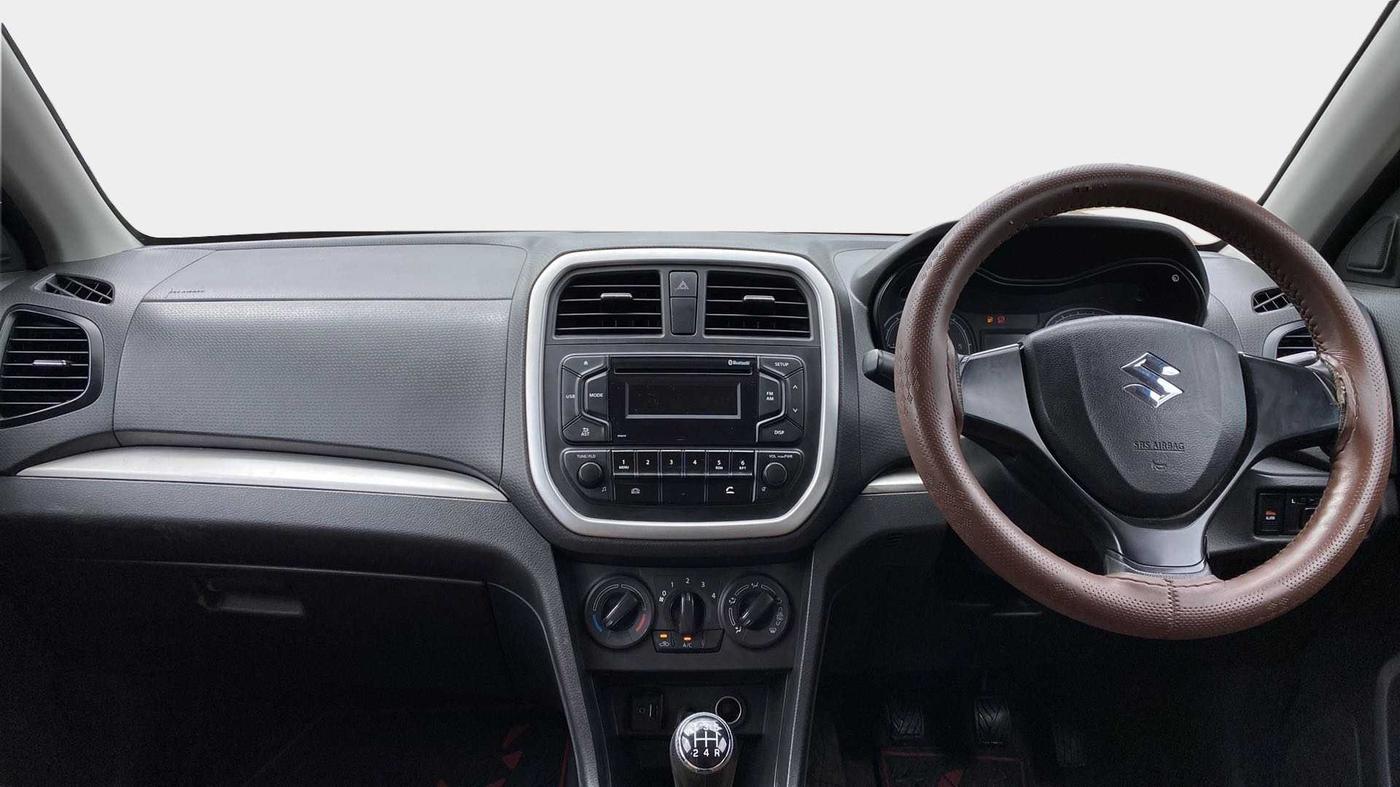 2017 Maruti Vitara Brezza LDI (O), Diesel, Manual, 62,648 km, Dashboard