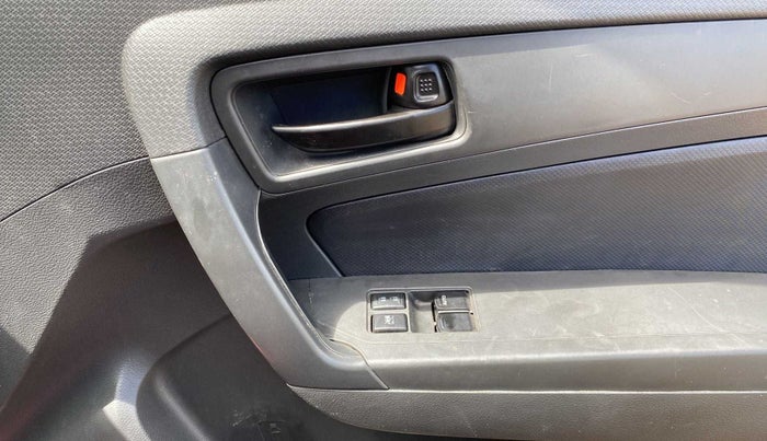 2017 Maruti Vitara Brezza LDI (O), Diesel, Manual, 62,648 km, Driver Side Door Panels Control