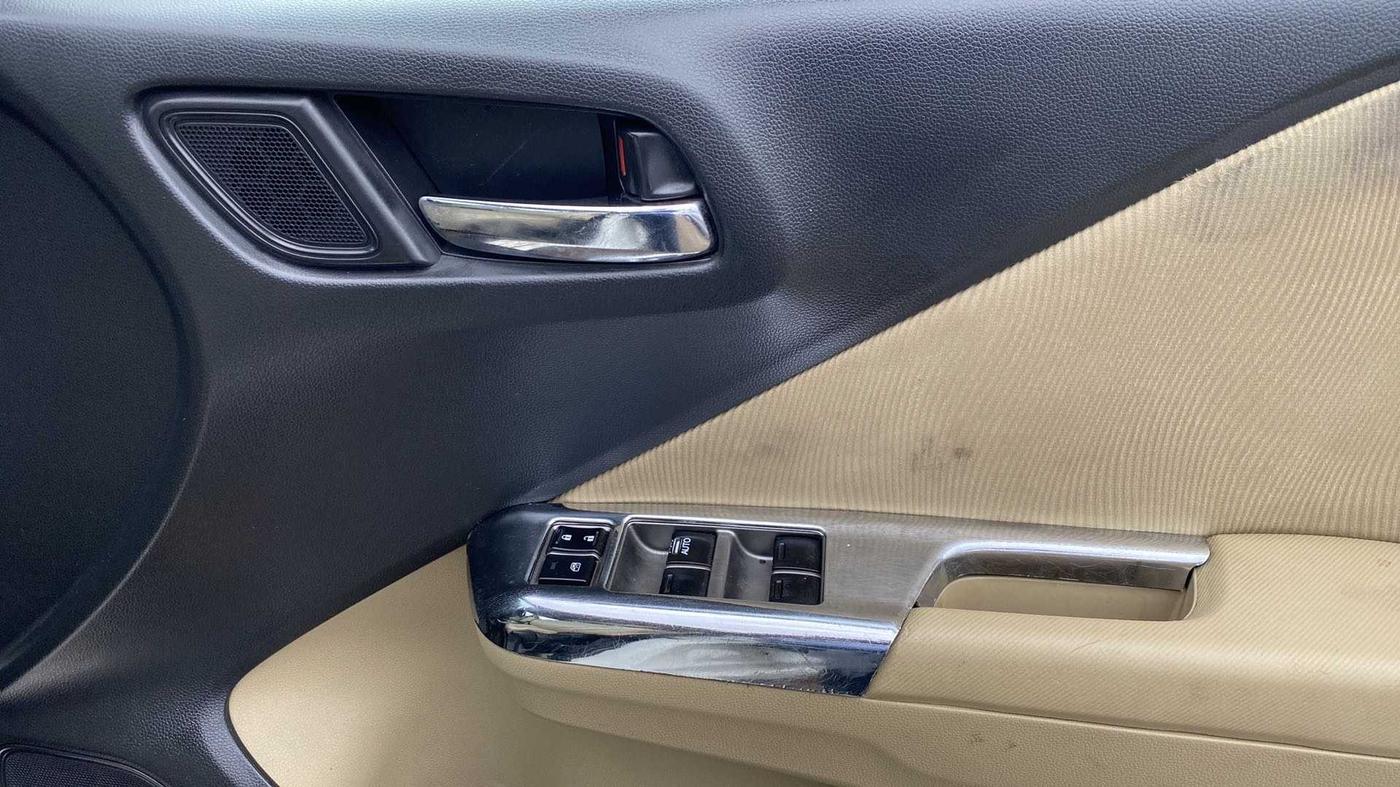 2014 Honda City 1.5L I-DTEC SV, Diesel, Manual, 80,627 km, Driver Side Door Panels Control
