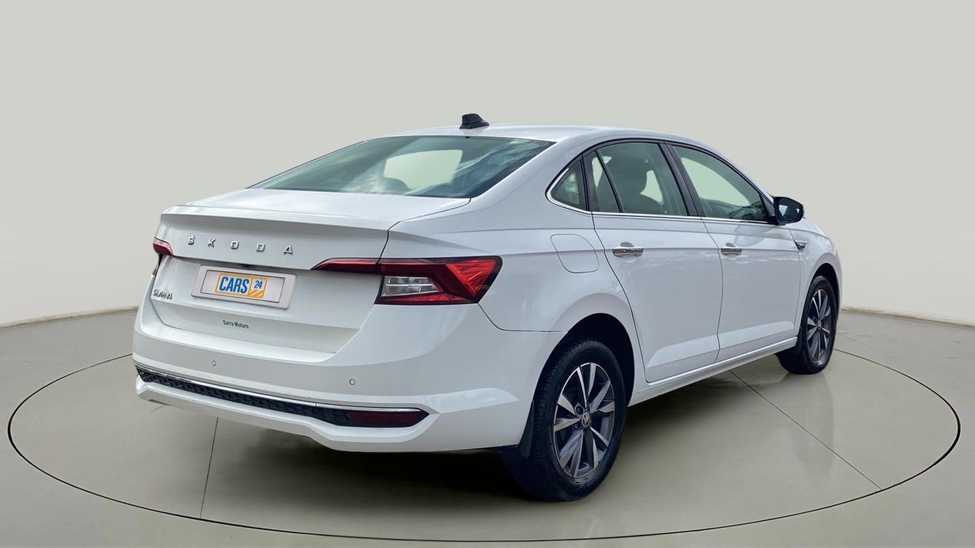 2022 Skoda SLAVIA STYLE 1.5L TSI MT, Petrol, Manual, 12,419 km, Right Back Diagonal