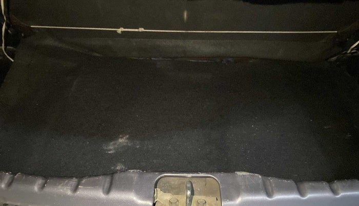 2015 Hyundai Eon ERA +, Petrol, Manual, 52,139 km, Boot Inside