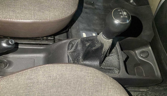 2015 Hyundai Eon ERA +, Petrol, Manual, 52,139 km, Gear Lever