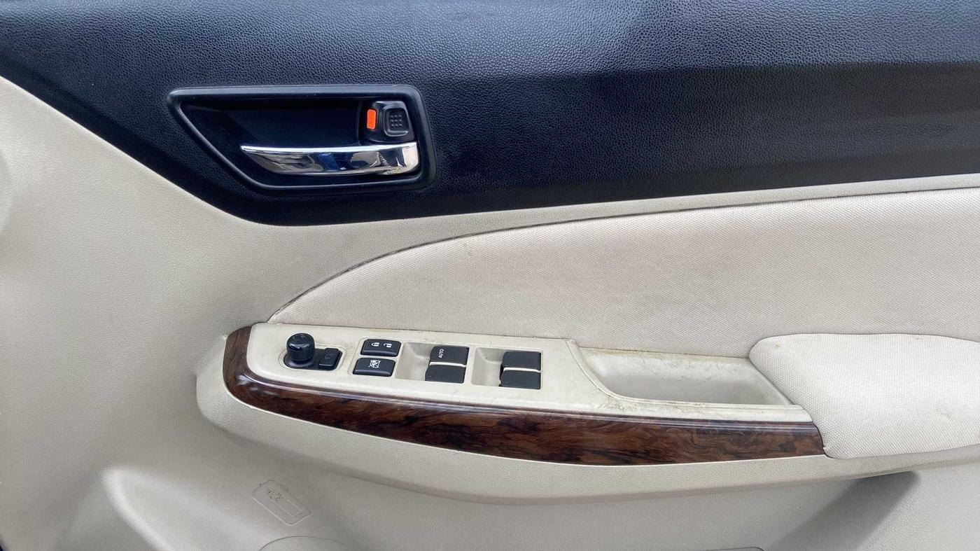 2017 Maruti Dzire ZDI PLUS AMT, Diesel, Automatic, 70,953 km, Driver Side Door Panels Control
