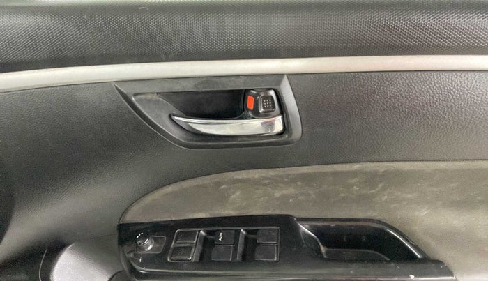 2013 Maruti Swift VXI, Petrol, Manual, 88,671 km, Driver Side Door Panels Control