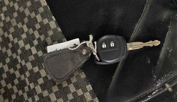 2013 Maruti Swift VXI, Petrol, Manual, 88,671 km, Key Close Up