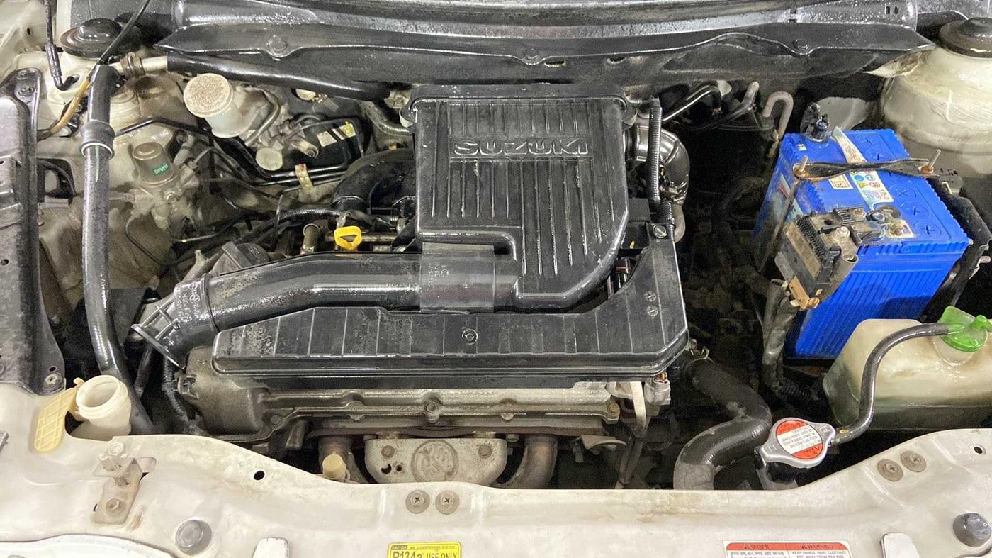 2013 Maruti Swift VXI, Petrol, Manual, 88,671 km, Open Bonet