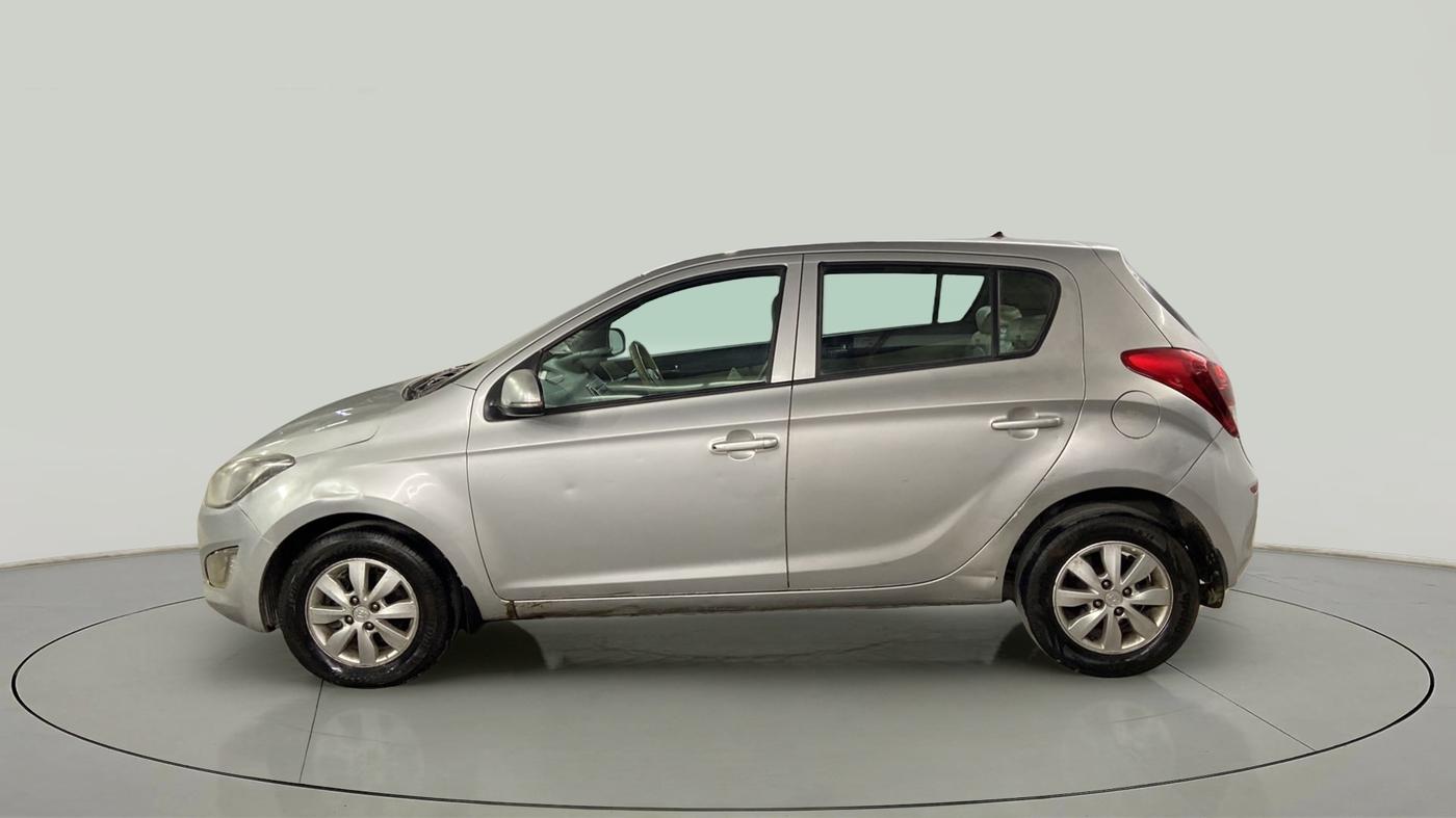 2014 Hyundai i20 SPORTZ 1.4 CRDI, Diesel, Manual, 90,218 km, Left Side