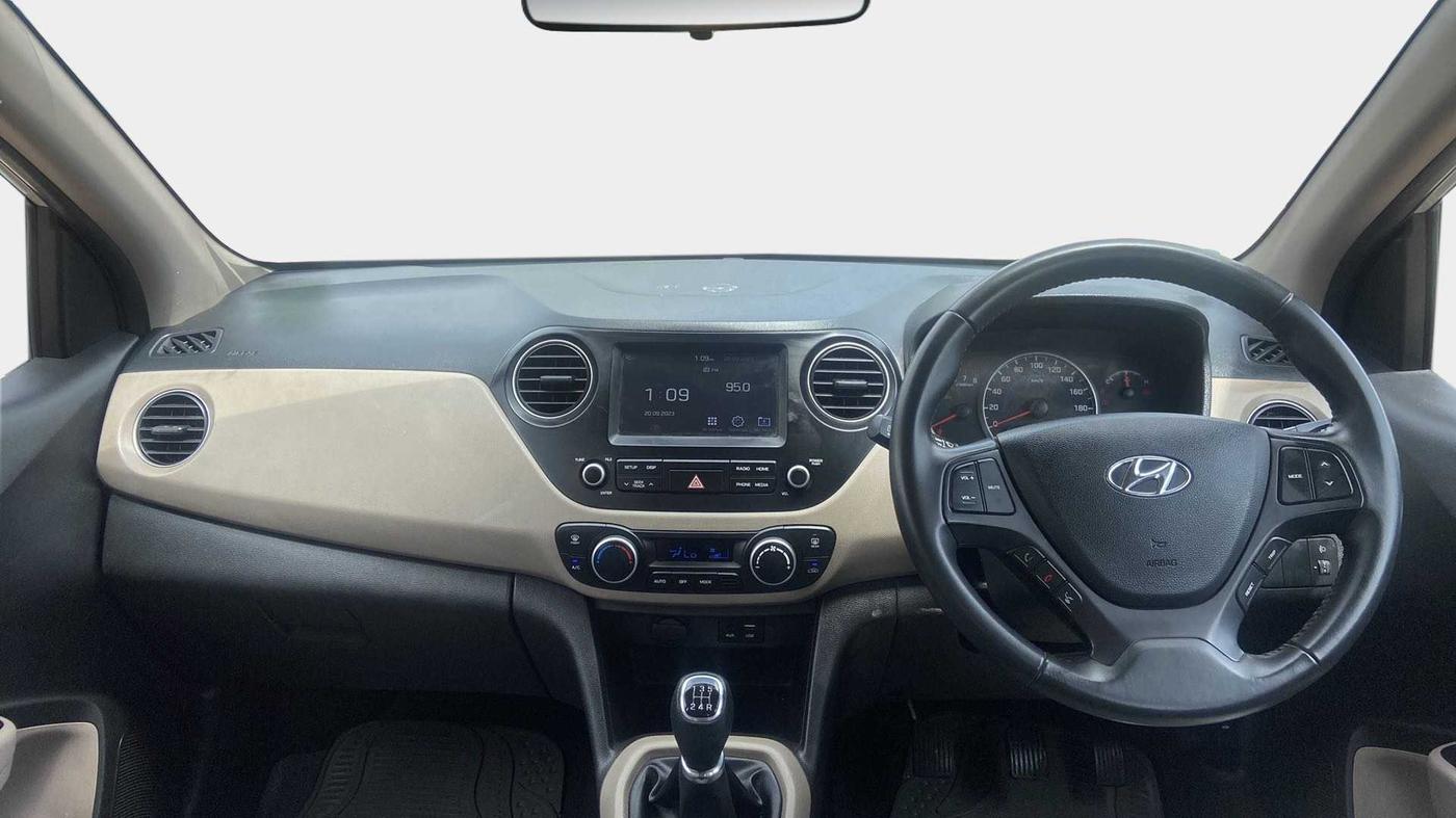 2017 Hyundai Grand i10 ASTA 1.2 KAPPA VTVT, Petrol, Manual, 33,547 km, Dashboard