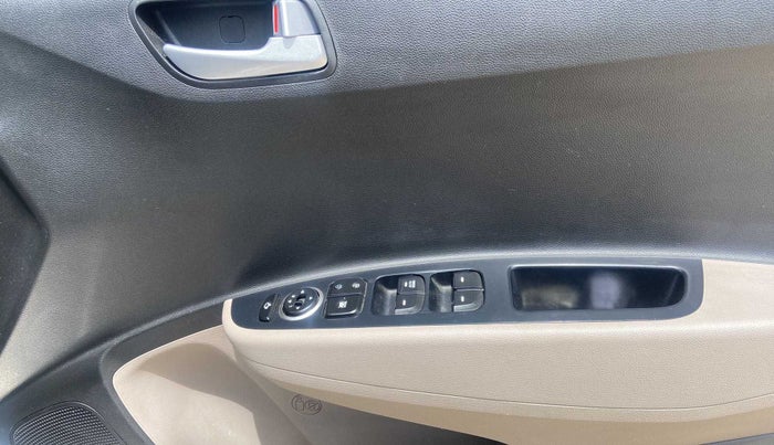2017 Hyundai Grand i10 ASTA 1.2 KAPPA VTVT, Petrol, Manual, 33,547 km, Driver Side Door Panels Control