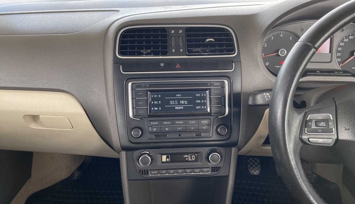 2013 Volkswagen Vento HIGHLINE 1.6 MPI, Petrol, Manual, 52,734 km, Air Conditioner