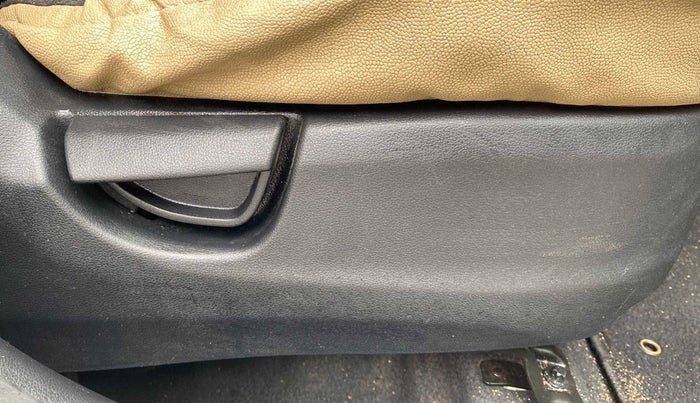 2019 Hyundai NEW SANTRO SPORTZ AMT, Petrol, Automatic, 21,854 km, Driver Side Adjustment Panel
