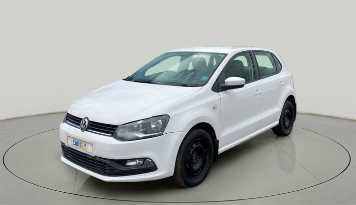2015 Volkswagen Polo COMFORTLINE 1.2L, Petrol, Manual, 1,00,071 km, Left Front Diagonal