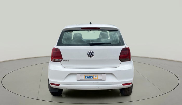 2015 Volkswagen Polo COMFORTLINE 1.2L, Petrol, Manual, 1,00,071 km, Back/Rear