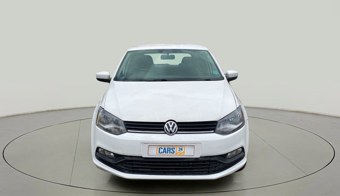 2015 Volkswagen Polo COMFORTLINE 1.2L, Petrol, Manual, 1,00,071 km, Front
