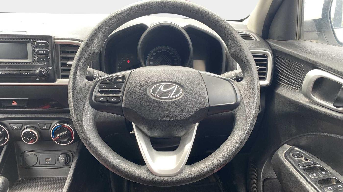 2021 Hyundai VENUE S 1.2, Petrol, Manual, 24,897 km, Steering Wheel Close Up
