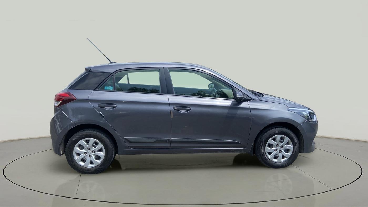2016 Hyundai Elite i20 SPORTZ 1.2, Petrol, Manual, 79,614 km, Right Side View