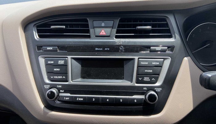 2016 Hyundai Elite i20 SPORTZ 1.2, Petrol, Manual, 79,614 km, Infotainment system - Display has spot on screen