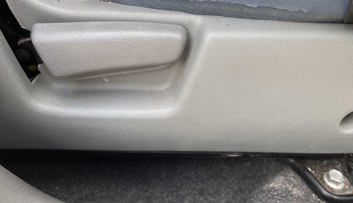 2011 Maruti Alto K10 LXI, Petrol, Manual, 30,681 km, Driver Side Adjustment Panel