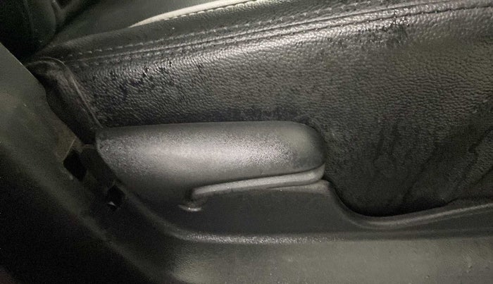 2020 Maruti Vitara Brezza LXI, Petrol, Manual, 10,548 km, Driver Side Adjustment Panel