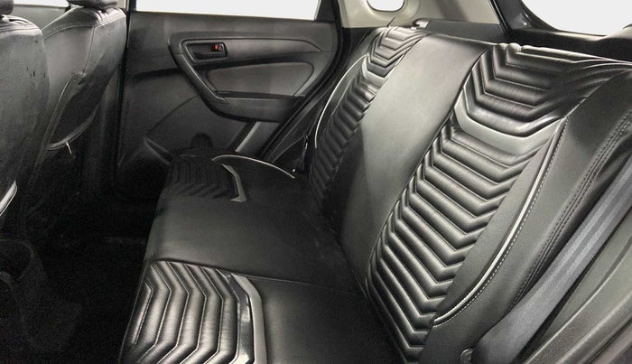 2020 Maruti Vitara Brezza LXI, Petrol, Manual, 10,548 km, Right Side Rear Door Cabin