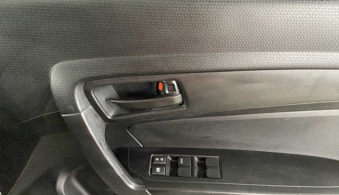 2020 Maruti Vitara Brezza LXI, Petrol, Manual, 10,548 km, Driver Side Door Panels Control