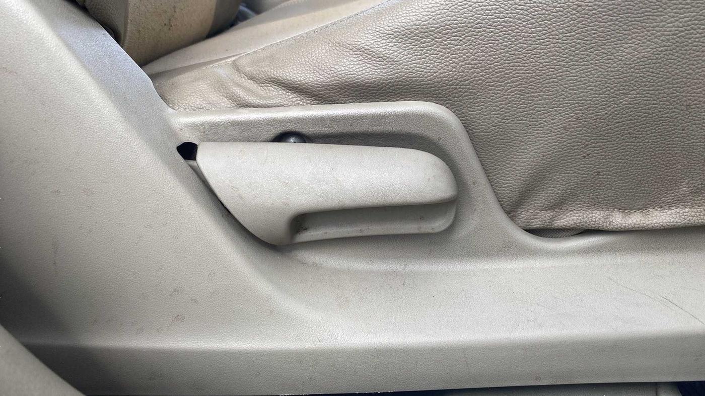 2014 Maruti Swift Dzire VDI, Diesel, Manual, 1,08,111 km, Driver Side Adjustment Panel