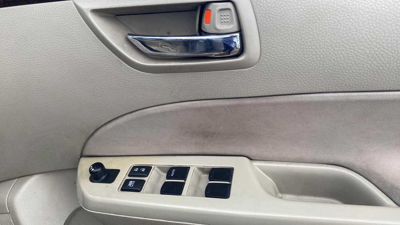 2014 Maruti Swift Dzire VDI, Diesel, Manual, 1,08,111 km, Driver Side Door Panels Control