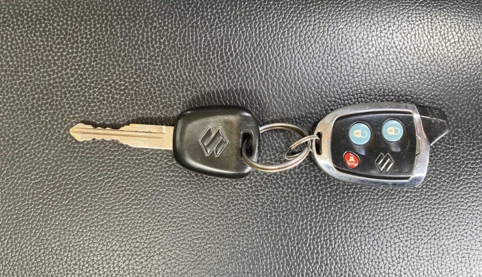 2019 Maruti Swift LXI, Petrol, Manual, 30,011 km, Key Close Up