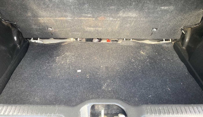 2019 Maruti Swift LXI, Petrol, Manual, 30,011 km, Boot Inside