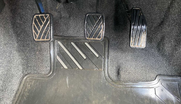 2019 Maruti Swift LXI, Petrol, Manual, 30,011 km, Pedals