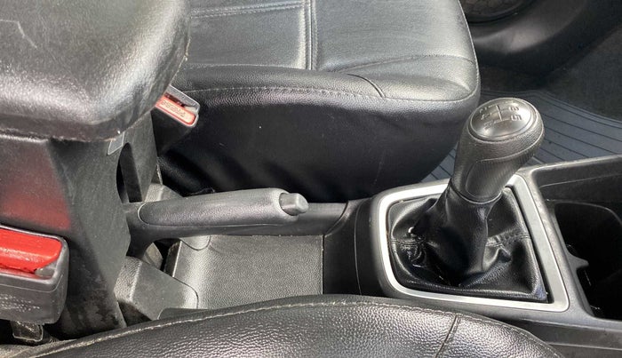 2019 Maruti Swift LXI, Petrol, Manual, 30,011 km, Gear Lever