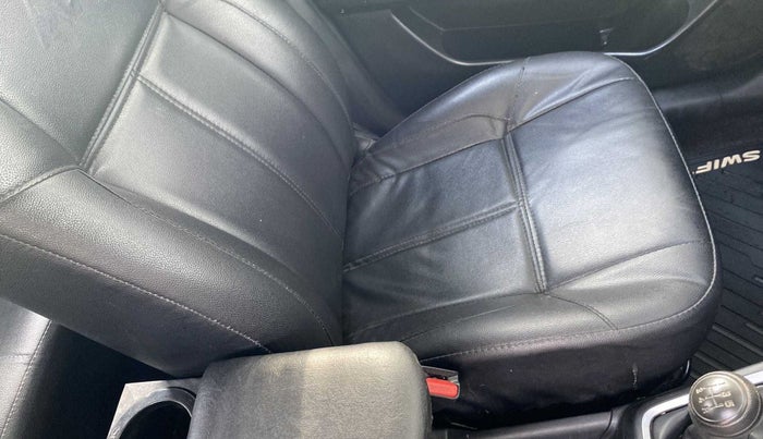2019 Maruti Swift LXI, Petrol, Manual, 30,011 km, Front left seat (passenger seat) - Retractor not working