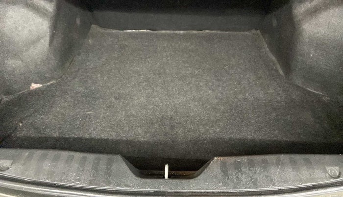 2018 Maruti Ciaz ZETA AT 1.5  SHVS PETROL, Petrol, Automatic, 63,816 km, Boot Inside