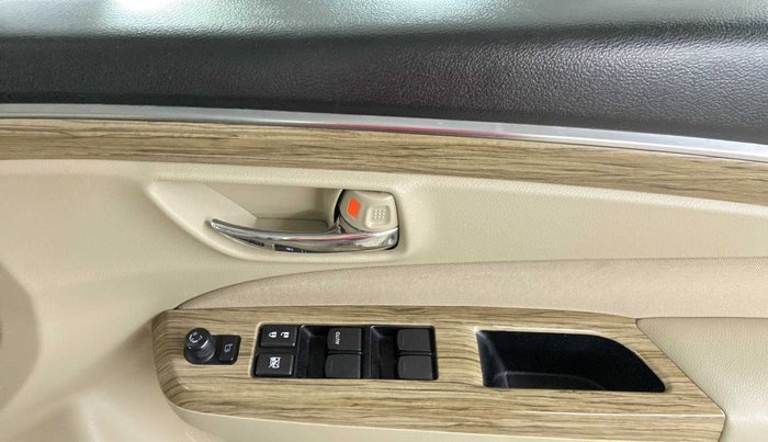 2018 Maruti Ciaz ZETA AT 1.5  SHVS PETROL, Petrol, Automatic, 63,816 km, Driver Side Door Panels Control