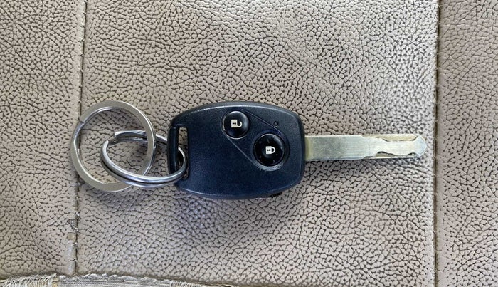 2013 Honda Brio S MT, Petrol, Manual, 65,506 km, Key Close Up