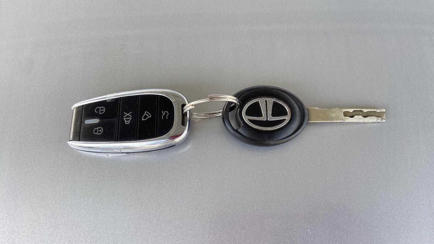 2020 Tata Tiago XE PETROL, Petrol, Manual, 52,851 km, Key Close Up