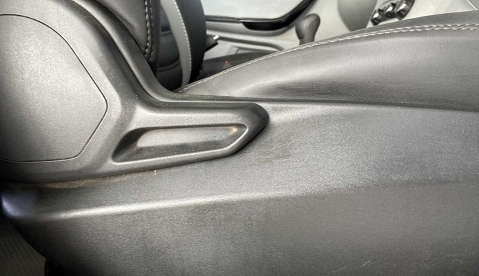 2020 Tata Tiago XE PETROL, Petrol, Manual, 52,851 km, Driver Side Adjustment Panel
