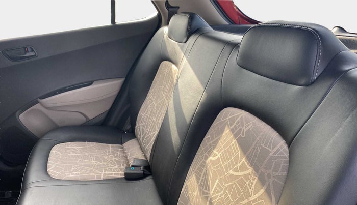 2017 Hyundai Grand i10 MAGNA AT 1.2 KAPPA VTVT, Petrol, Automatic, 14,884 km, Right Side Rear Door Cabin