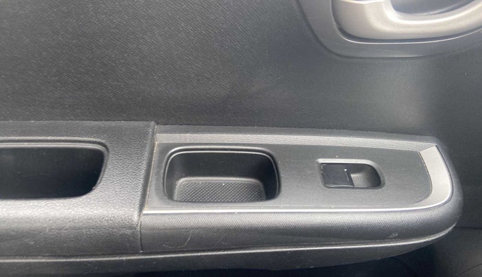2018 Honda BR-V 1.5L I-VTEC V CVT, Petrol, Automatic, 49,788 km, Left front window switch / handle - Power window makes minor noise