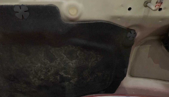 2012 Honda Brio S MT, Petrol, Manual, 36,582 km, Bonnet (hood) - Insulation cover has minor damage