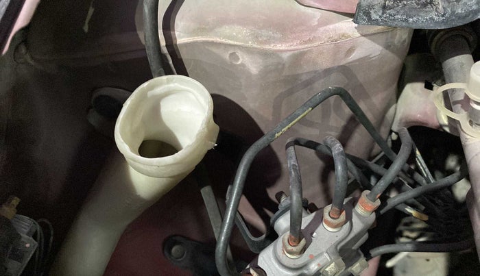 2012 Honda Brio S MT, Petrol, Manual, 36,582 km, Front windshield - Wiper bottle cap missing