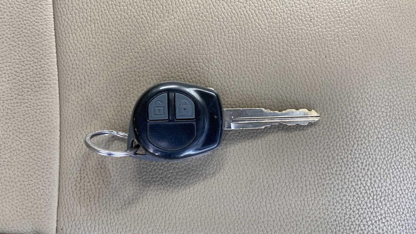 2015 Maruti Ertiga VXI CNG, CNG, Manual, 86,862 km, Key Close Up