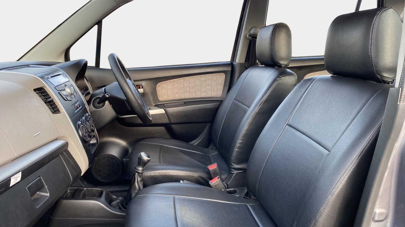 2015 Maruti Wagon R 1.0 VXI, Petrol, Manual, 59,259 km, Right Side Front Door Cabin