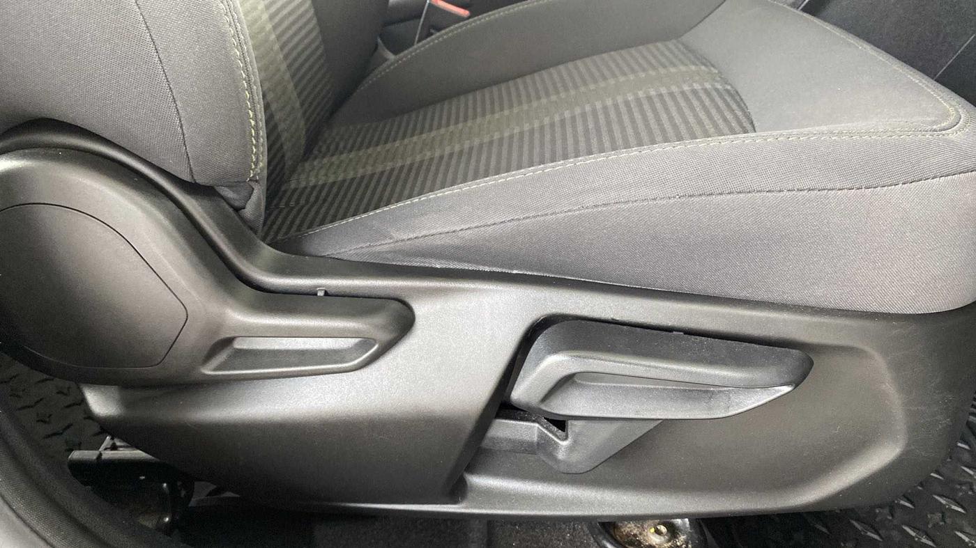 2021 Tata TIAGO NRG XZ MT, Petrol, Manual, 57,594 km, Driver Side Adjustment Panel