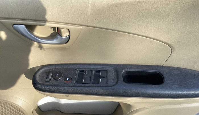 2015 Honda Brio S MT, Petrol, Manual, 85,209 km, Driver Side Door Panels Control