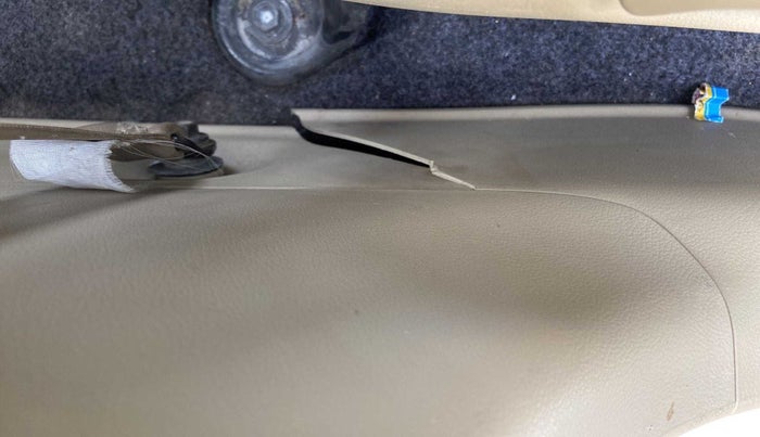 2015 Honda Brio S MT, Petrol, Manual, 85,209 km, Right B pillar - Trim cover damaged