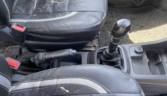 2016 Renault Kwid RXT 0.8, Petrol, Manual, 82,678 km, Gear Lever