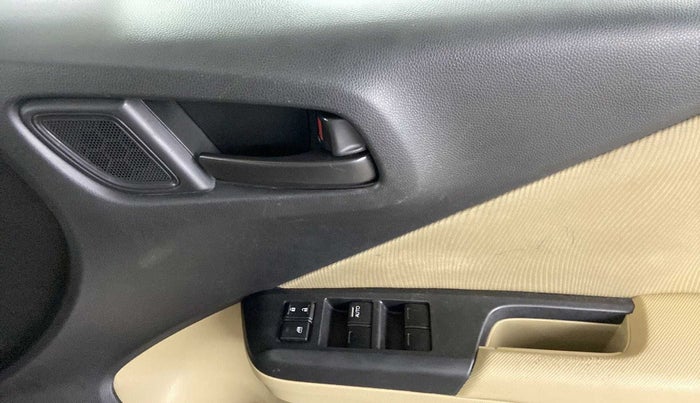 2016 Honda City 1.5L I-VTEC SV, Petrol, Manual, 29,032 km, Driver Side Door Panels Control